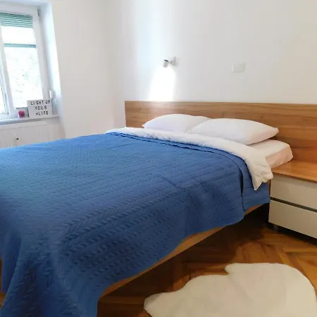 Modern Hrenova Street Appartement
