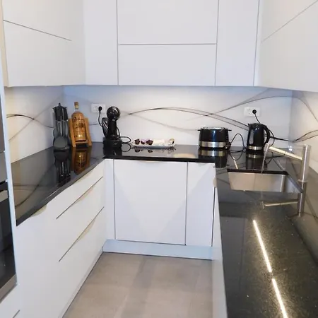 Modern Hrenova Street Lublaň