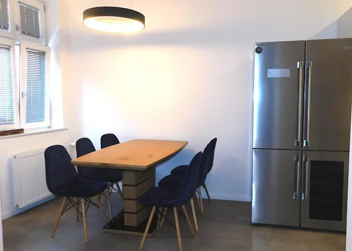 Modern Hrenova Street Apartment *